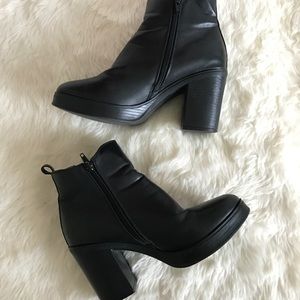 chunky heel chelsea boots | size 9
